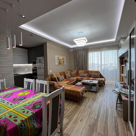 Tirana Lifestyle Apartment Bagian luar foto