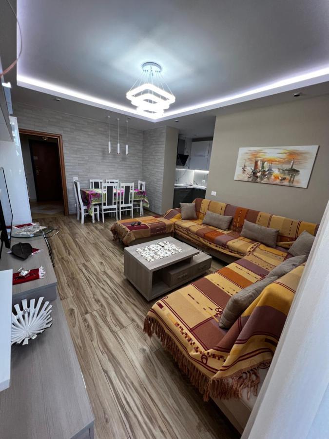 Tirana Lifestyle Apartment Bagian luar foto