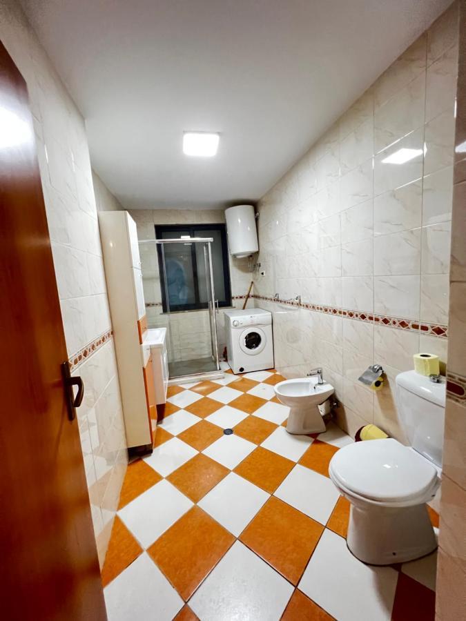 Tirana Lifestyle Apartment Bagian luar foto