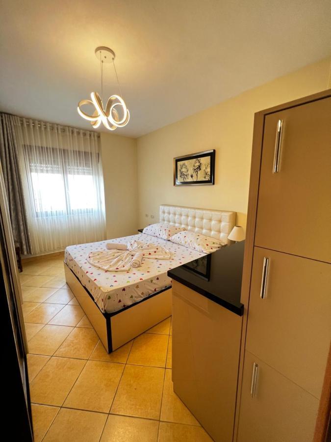 Tirana Lifestyle Apartment Bagian luar foto