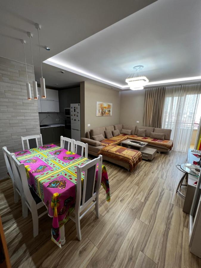 Tirana Lifestyle Apartment Bagian luar foto